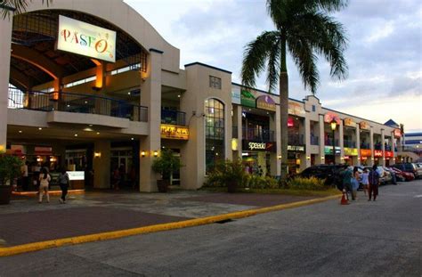 Paseo Outlets, Greenfield City .